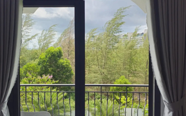 Nha Tia Hostel – Balcony – Phu Quoc