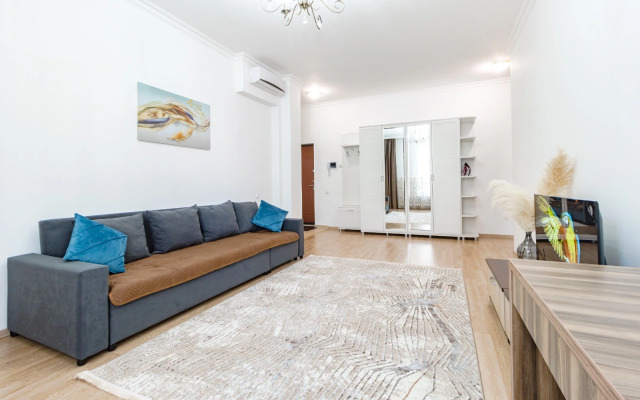 Ryadom S Mega Silk Way Apartments