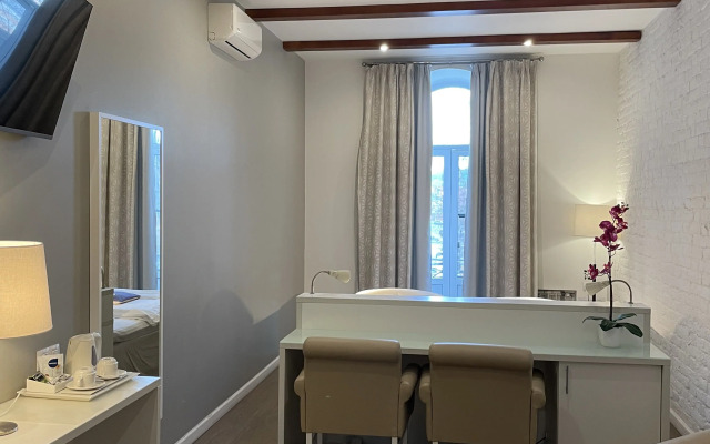 Pyat Vecherov Guest House