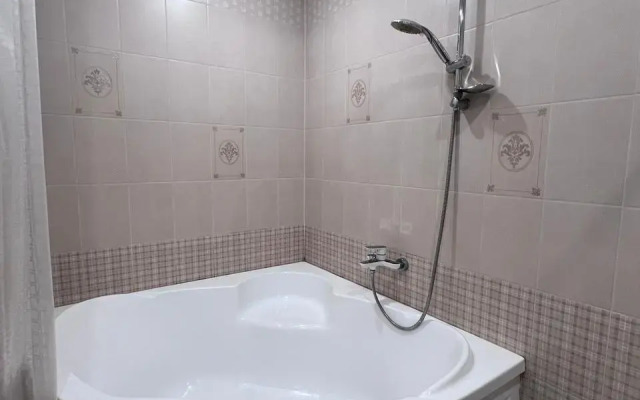Flat 3-Kh Komnatnaya , 2-Ya Ogorodnaya, 25