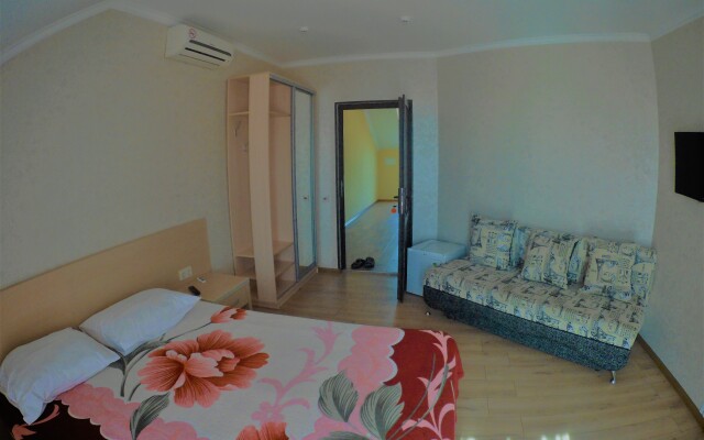 U Lauryi Guest House