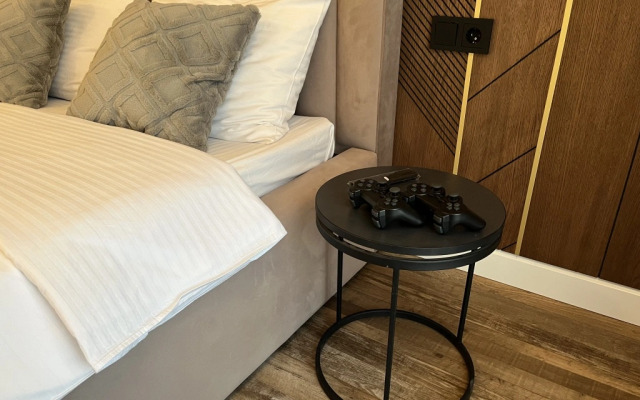 Avrtorskie s vidom na reku v  nalichie proektor i PS4 Apartment
