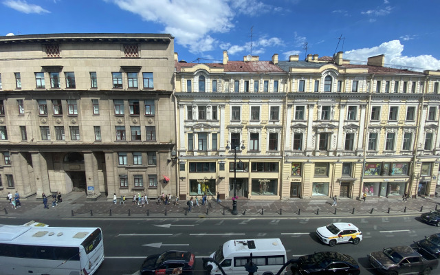 S Vidom Na Nevskiy Prospekt Apartments