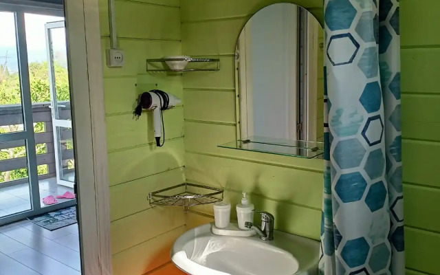 Domik 2 s Shikarnym Vidom na More Villa