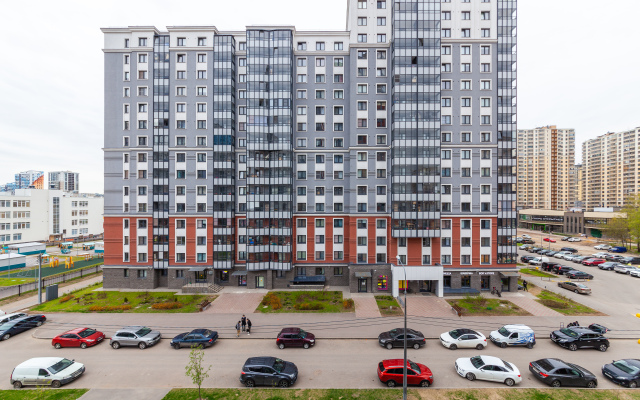 U Oktyabryskoy Naberezhnoy Flat