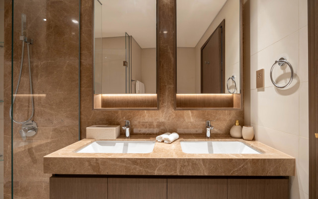 Keyrock Palm-View Luxury Stay in Grand Bleu Apartments