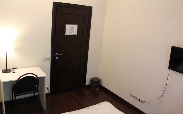 Avgust Kurskij Guesthouse