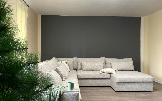 Brusnichny Vzvar Flat