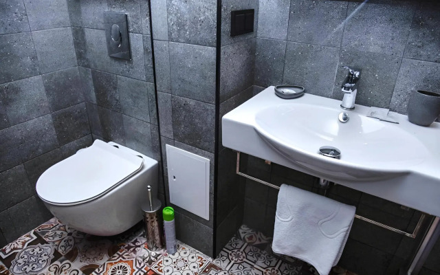 Dizaynerskie v Tsentre Sochi s Panoramnym Oknom Apartments