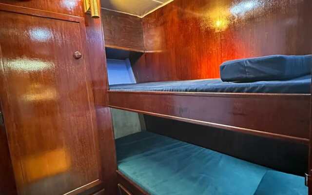 Boat_n_rest Glamping