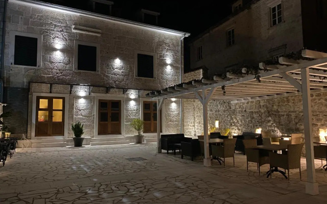 Hotel Sara