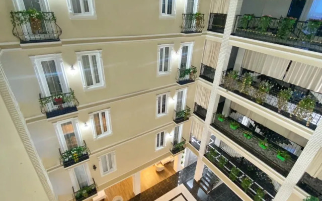 Grand Villa