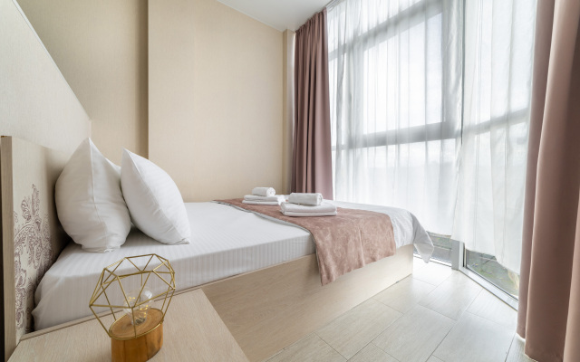 Komfortnaya studiya na 5m etazhe s vidom na gory Flat