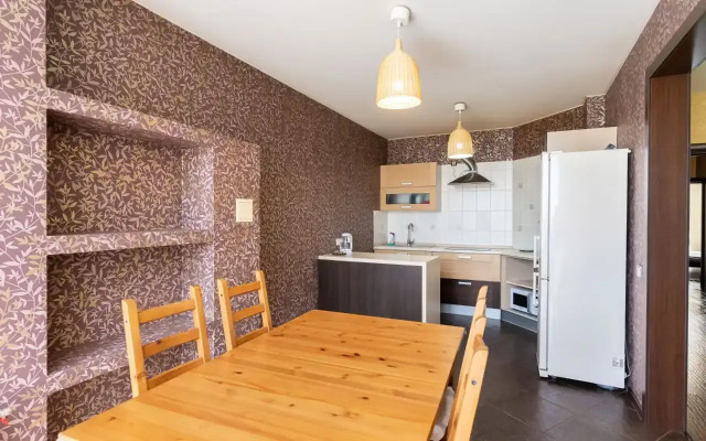 Квартира Уютная большая двушка на левом