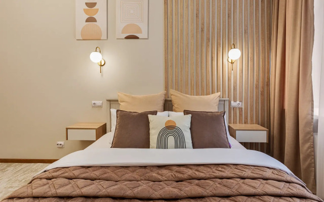 FullHouseApart dizaynerskie trekhmestnye apartamenty na vokzal'noy ploshchadi Apartments