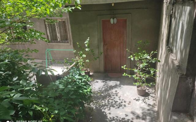 Aram Guest house