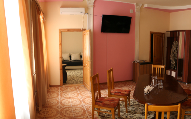Hotel Syurpriz 1