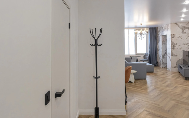 Pervy Posutochny Flat