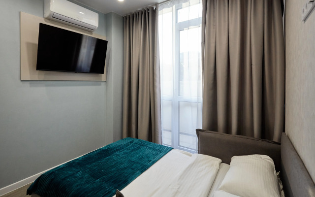 V Zhk Rezident s Balkonom Apartment