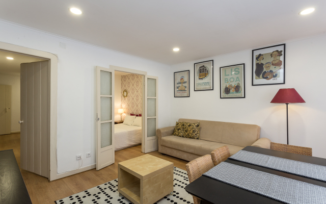 Tavares Apartments