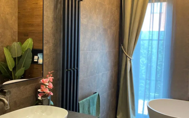 Вилла стильная с умным домом сауной и чаном