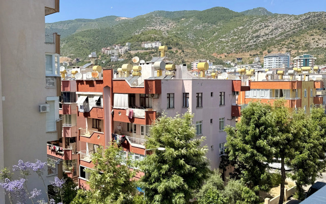 V 100 Metrakh ot Plyazha Cleopatra Apartments