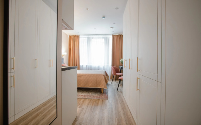 Ryadom S Metro I Vokzalom Apartments