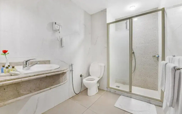 Отель Aura Inn Tiba Pyramids