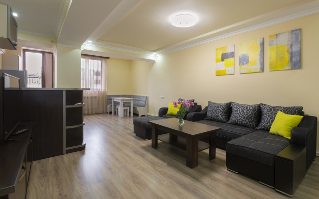 Umba Apartment N5 - with balcony and Mount Ararat view Apartments