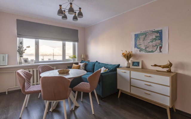S vidom na ozero i gory Flat