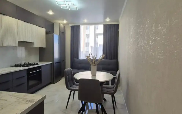 Loft Etazhi Apartment