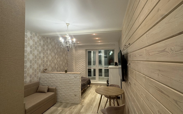 Uyutnaya Studiya Ryadom S Morem Flat