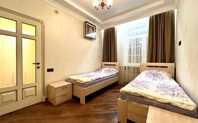 Trokhkomnatnaya Premium Klassa na Sovetskoy 21 Flat