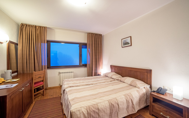 Smilen Hotel