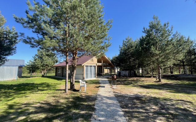 Dom U Ozera Recreation Camp