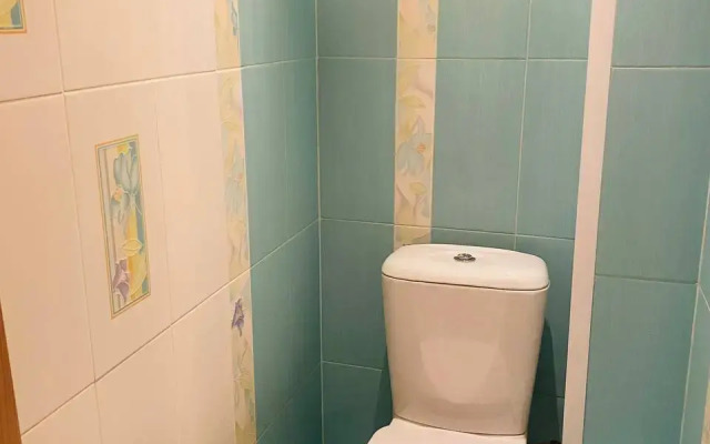 Prostornaya Na Oktyabryskom Prospekte Flat