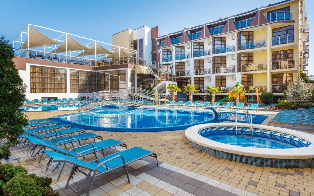 Отель Pontos Family Resort Hotel All Inclusive