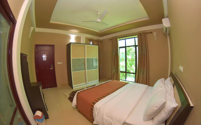 Calyx Grand Fuvahmulah Guest house