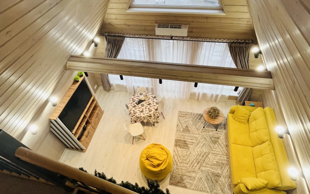 Lakeside lemon Chalet