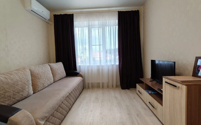 Квартира Любимый Дом на Антонова 28 2 этаж