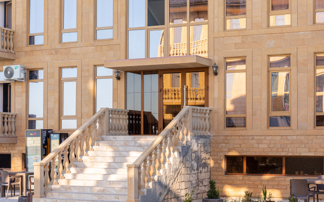 Yuzhny Bereg Hotel