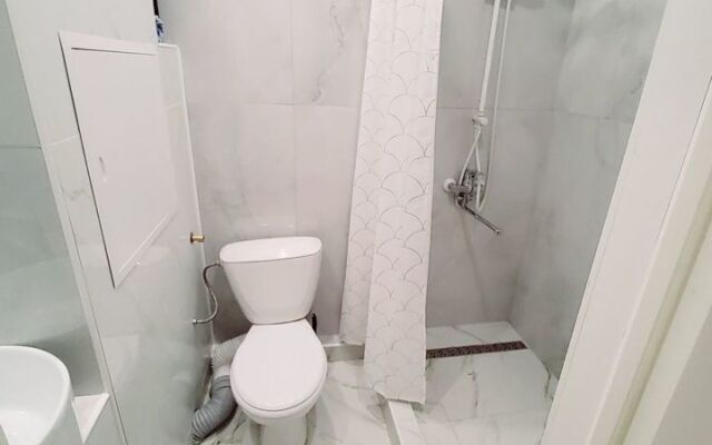 Tryokhkomnatnaya Na Ulitse Natashi Kachuevskoy 4 Flat