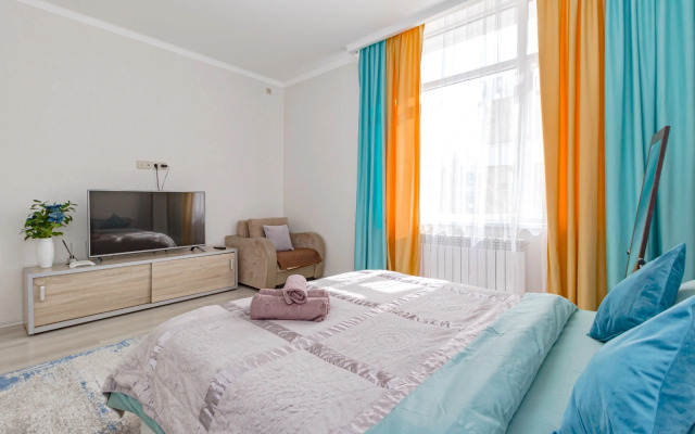 Svetlye I Uyutnye Ryadom S Ekspo Apartments