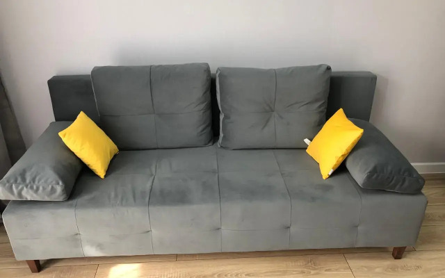 Uyutnaya Svetlaya Kvartira Vo Flore 1 Flat