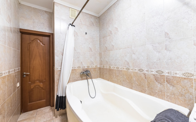 U Finlyandskogo Vokzala I Kreysera Avrory Apartments