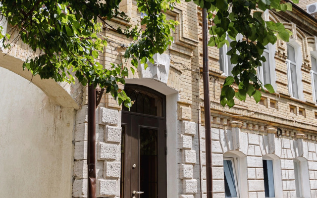 Travertin Kuznetsov Flat