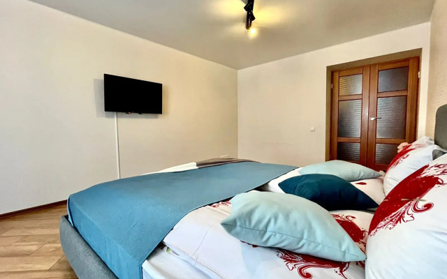 Апартаменты Империя на Аминева