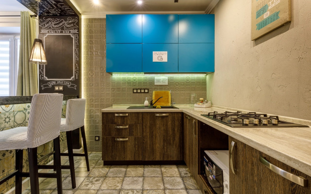 Semeynyye Loft Apartments s proyektorom Apartments