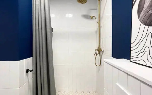 Апартаменты Apart-Comfort с балконом на Городском валу 15 к2