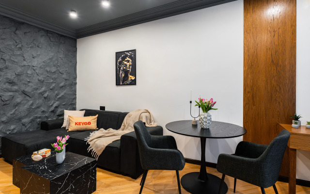KeyGo #0122, 1 Bedroom, City Center Apartments